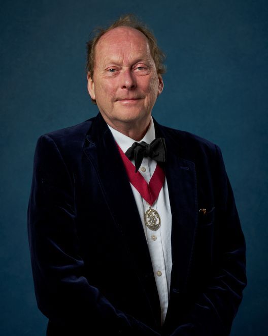 Leonard Russell